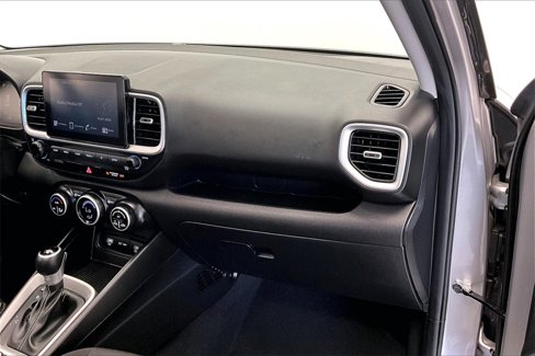 Certified 2023 Hyundai Venue SEL image 16