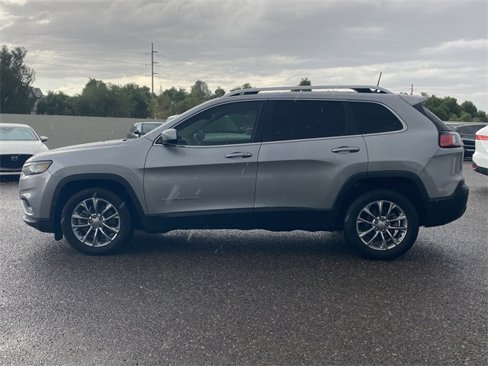 Used 2019 Jeep Cherokee Latitude Plus w/ Comfort/Convenience Group image 30