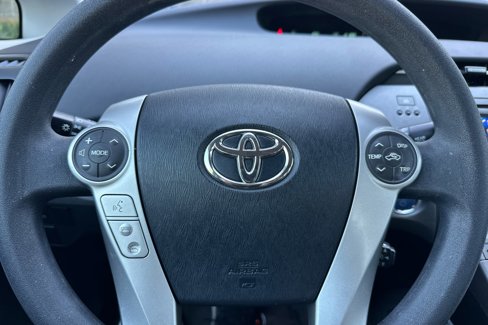 Used 2015 Toyota Prius Three image 24