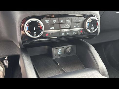 Used 2022 Ford Escape SEL w/ Technology Package image 19