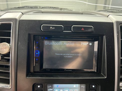 Used 2016 Ford F150 XLT w/ Trailer Tow Package image 13