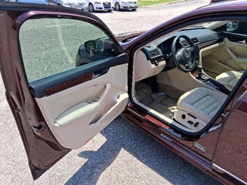 Used 2013 Volkswagen Passat TDI SEL Premium image 13