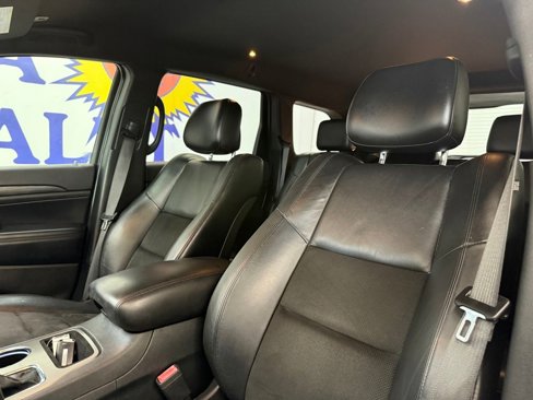 Used 2020 Jeep Grand Cherokee Altitude image 10