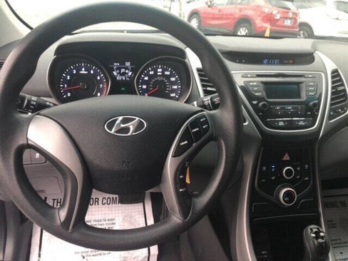 Used 2014 Hyundai Elantra SE image 15