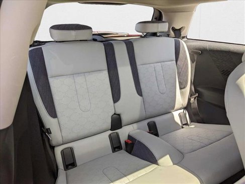Certified 2025 MINI Cooper 2-Door Hardtop image 18