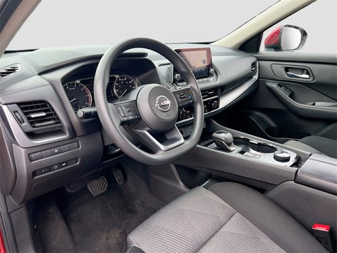 Used 2024 Nissan Rogue SV image 9