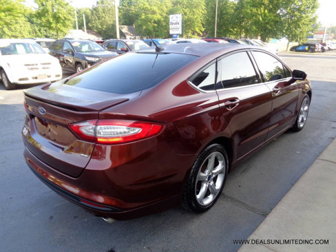 Used 2016 Ford Fusion SE image 3