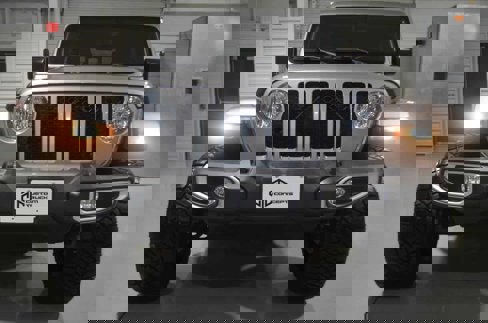 Used 2021 Jeep Gladiator Sport image 2