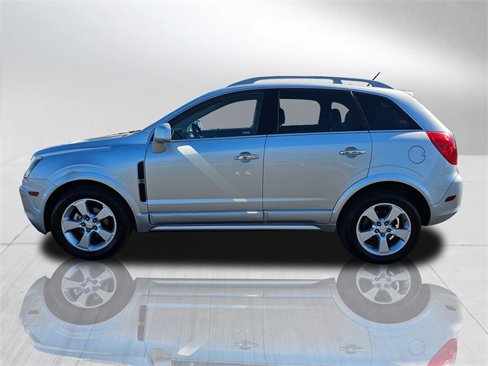 Used 2015 Chevrolet Captiva Sport LT w/ Convenience Package image 3