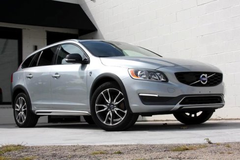 Used 2015 Volvo V60 T5 Cross Country image 4