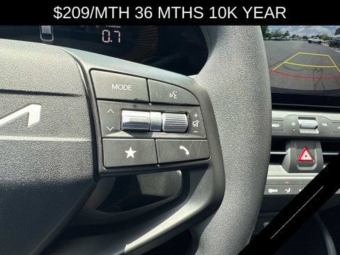 New 2025 Kia K4 LXS image 13