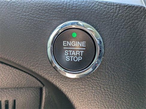 Used 2023 Ford Edge SEL image 16