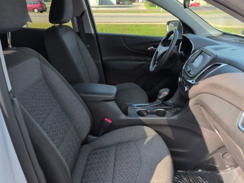Used 2024 Chevrolet Equinox LT image 30