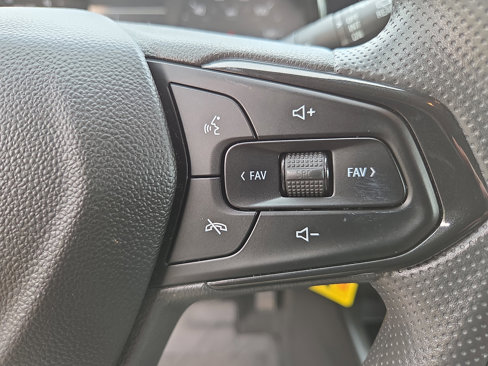 Used 2024 Chevrolet Trax LS w/ LS Convenience Package image 29