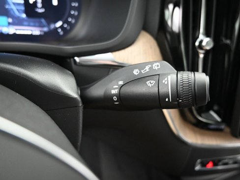New 2026 Volvo XC60 B5 Core w/ Climate Package image 18