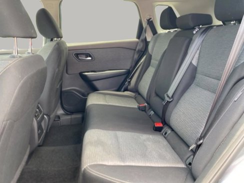 Used 2023 Nissan Rogue SV image 31