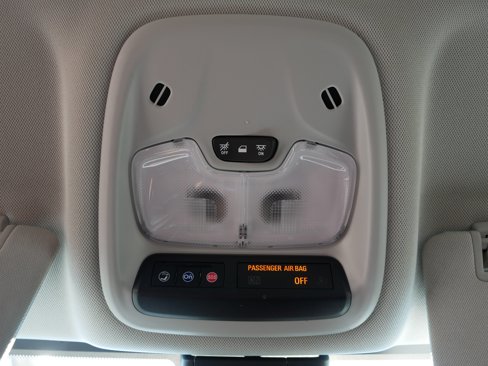 Used 2023 Chevrolet Bolt EUV LT w/ Convenience Package image 33
