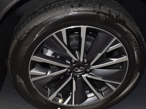 New 2026 INFINITI QX60 Luxe w/ Family Package image 5