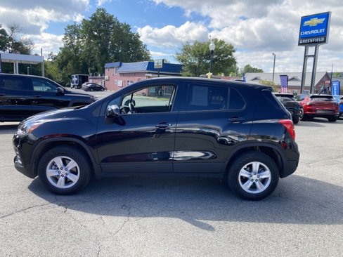 Used 2022 Chevrolet Trax LS w/ Tint and Cruise Package image 4