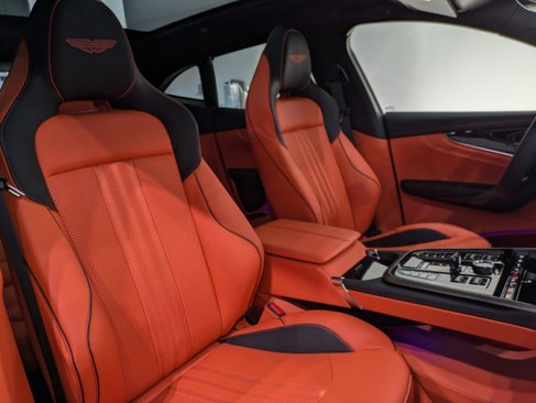 New 2025 Aston Martin DBX 707 image 24