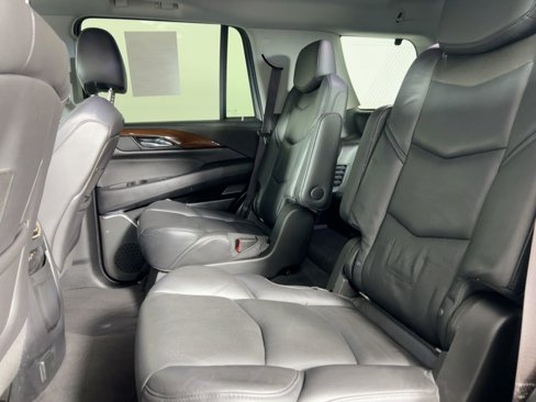 Used 2016 Cadillac Escalade Luxury image 22