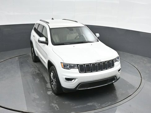 Used 2018 Jeep Grand Cherokee Limited image 32