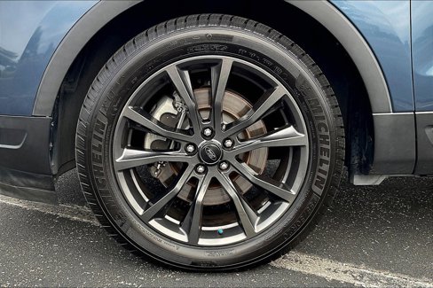 Used 2018 Ford Explorer XLT w/ Equipment Group 202A image 9