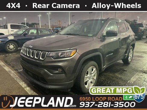 Used 2022 Jeep Compass Latitude image 1