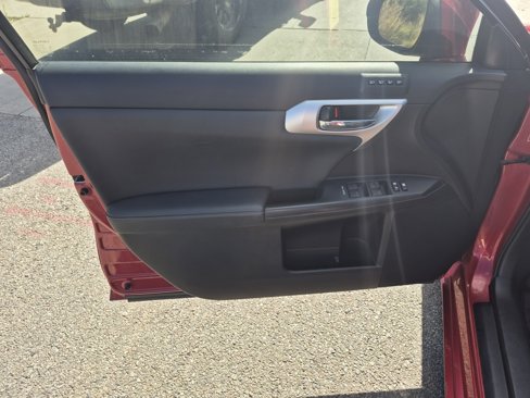 Used 2011 Lexus CT 200h image 14