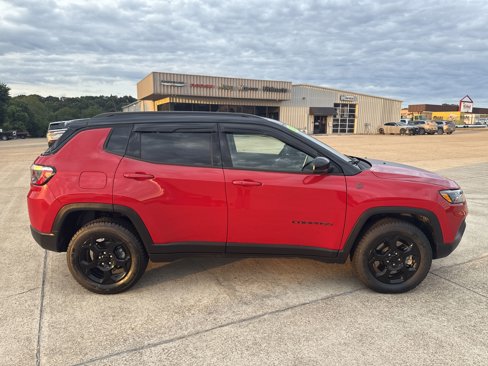 Used 2023 Jeep Compass Trailhawk w/ Trailhawk Convenience Group image 10