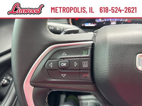 Used 2024 Jeep Grand Cherokee Laredo X image 18