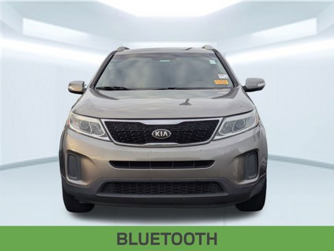 Used 2015 Kia Sorento LX image 2