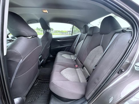 Used 2022 Toyota Camry LE image 20