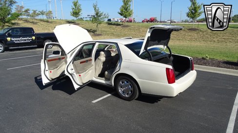 Used 2002 Cadillac De Ville w/ Comfort/Convenience Pkg image 12