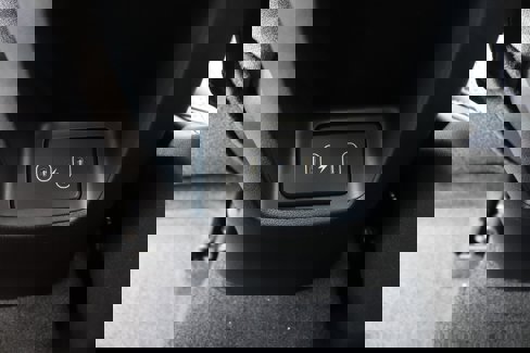 New 2025 Hyundai Elantra Limited image 15