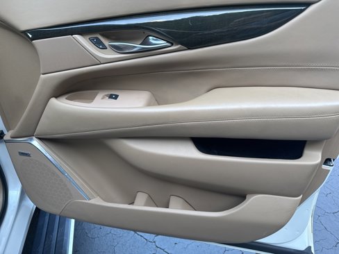 Certified 2019 Cadillac Escalade Platinum image 17