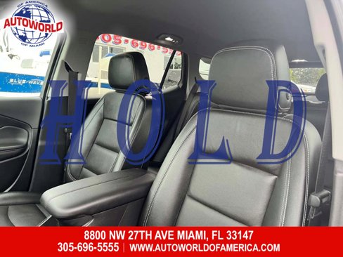Used 2023 GMC Terrain SLT image 12