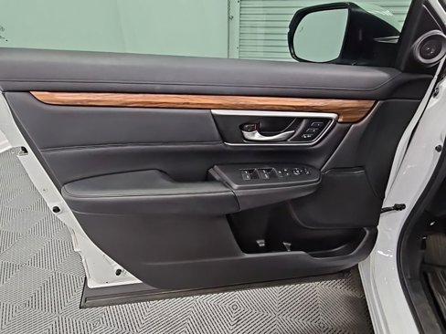 Used 2020 Honda CR-V Touring image 29