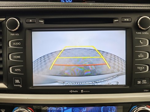 Used 2014 Toyota Highlander Limited image 25
