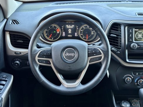 Used 2018 Jeep Cherokee Latitude image 22