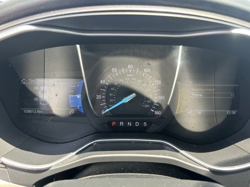 Used 2017 Ford Fusion SE w/ Fusion SE Technology Package image 14