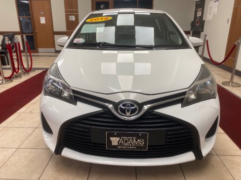 Used 2015 Toyota Yaris L image 6