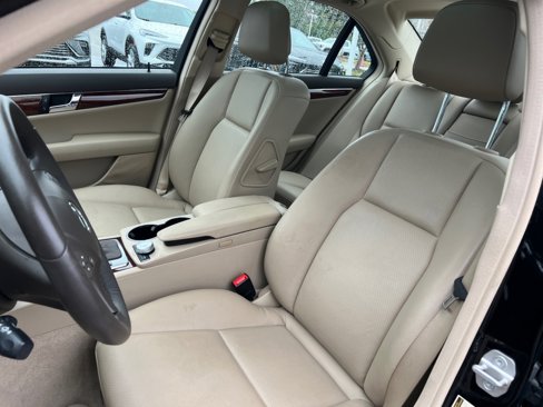 Used 2011 Mercedes-Benz C 300 4MATIC Sedan image 30