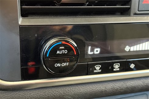 Used 2024 Nissan Rogue SV image 29