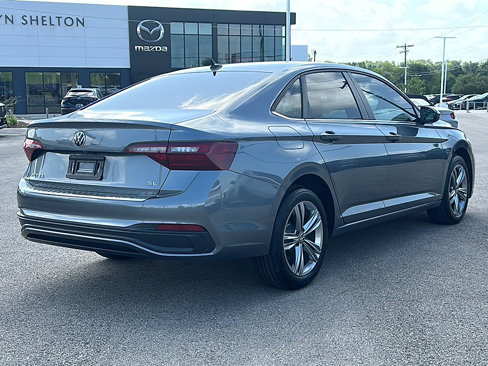 Used 2023 Volkswagen Jetta SE w/ Panoramic Sunroof Package image 8