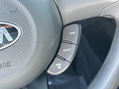 Used 2015 Kia Soul image 24