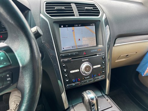 Used 2017 Ford Explorer Limited w/ Equipment Group 301A image 3
