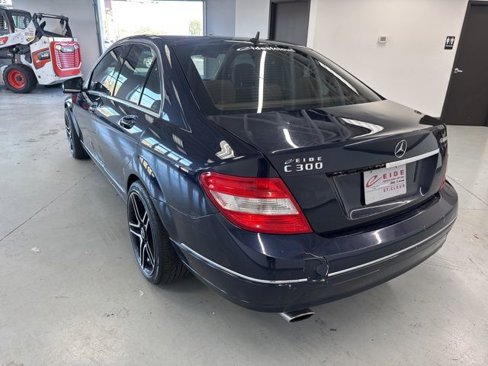 Used 2010 Mercedes-Benz C 300 4MATIC Sedan image 8