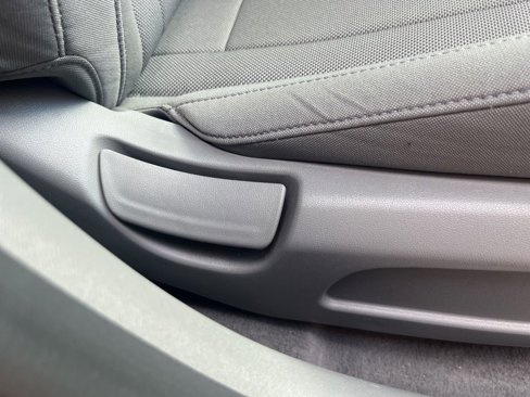 Certified 2025 Hyundai Elantra SE image 25