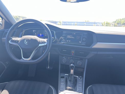 Used 2022 Volkswagen Jetta Sport image 28